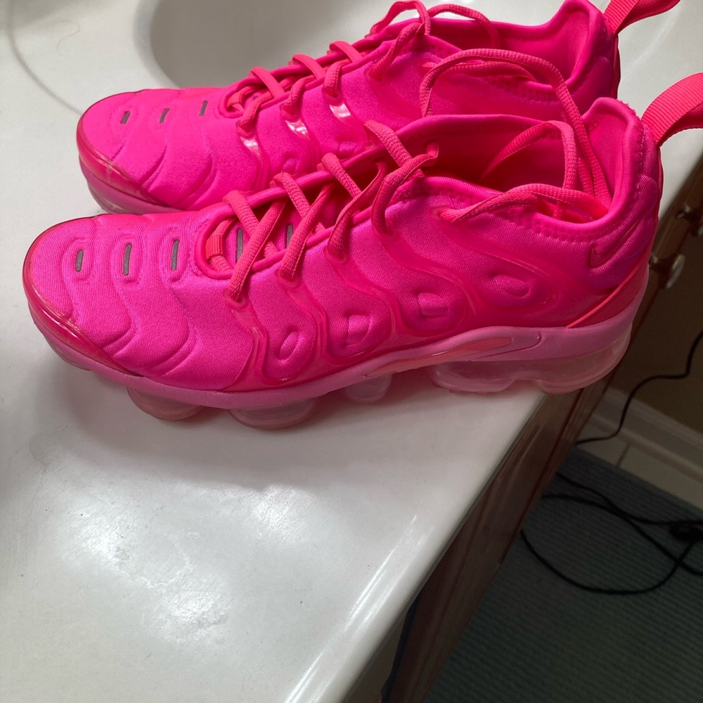 Women’s Nike shoes